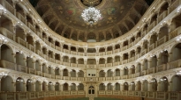 Коммунальный оперный театр, Болонья, Италия